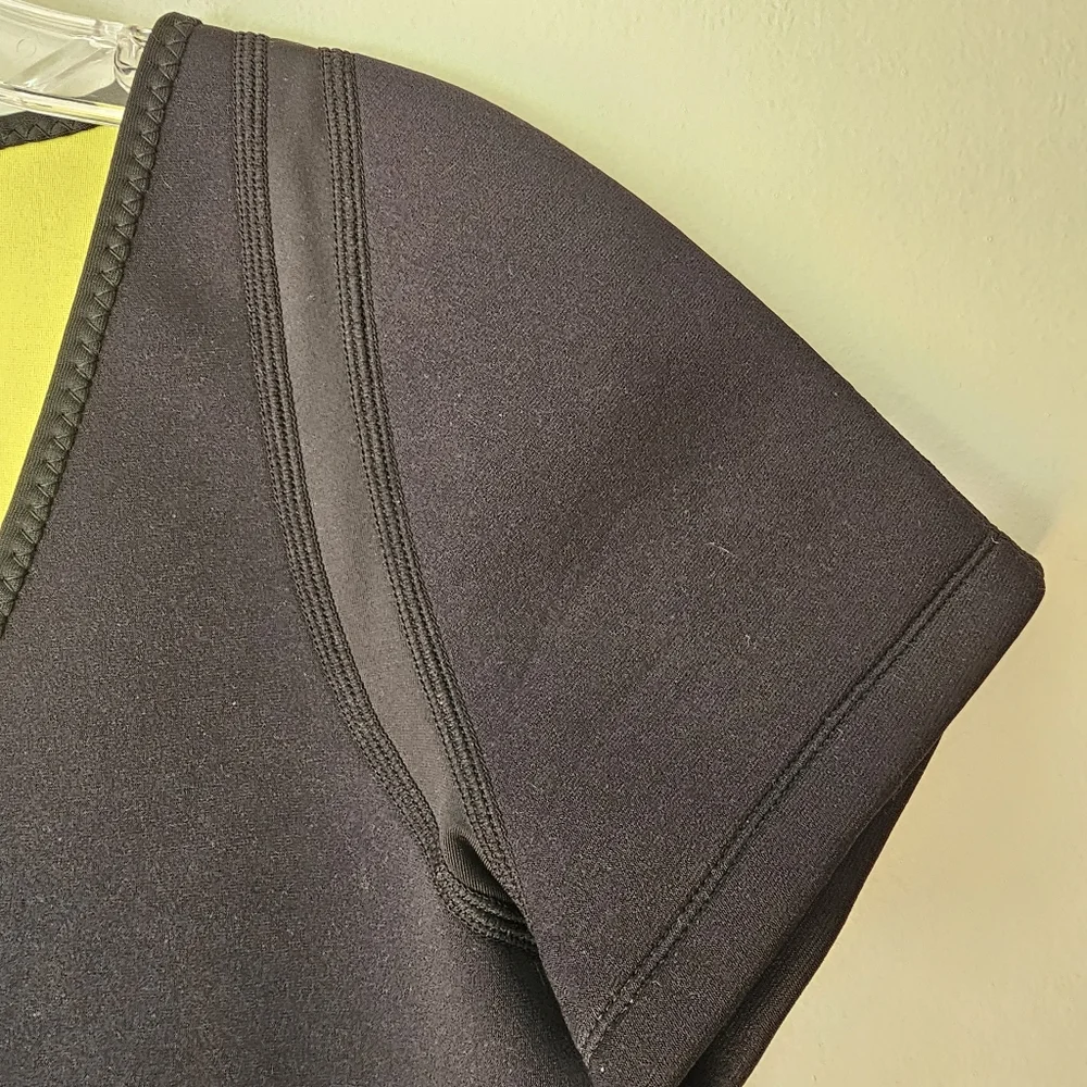 Zaggora Thermo Fit Workout Top Size Large - Picture 4 of 5